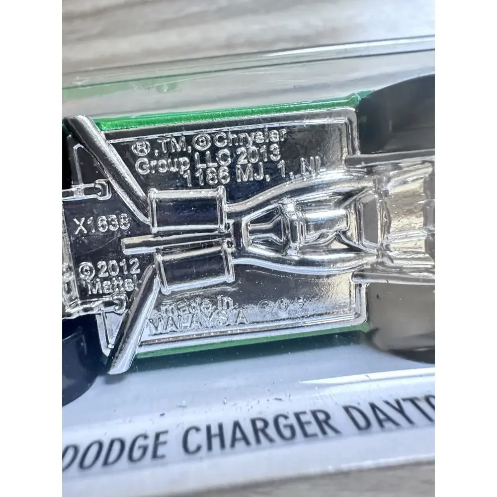 Hot Wheels 2013 HW Workshop '69 Dodge Charger Daytona Green 234/250 Hotwheel H44